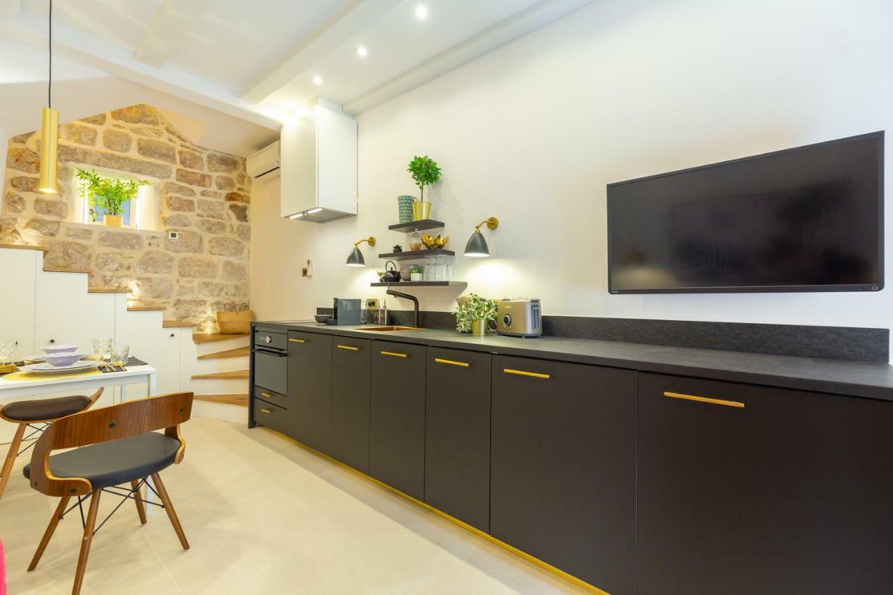 Old Town House With Floor Heating & Lush Private Garden Villa ดูบรอฟนิก ภายนอก รูปภาพ