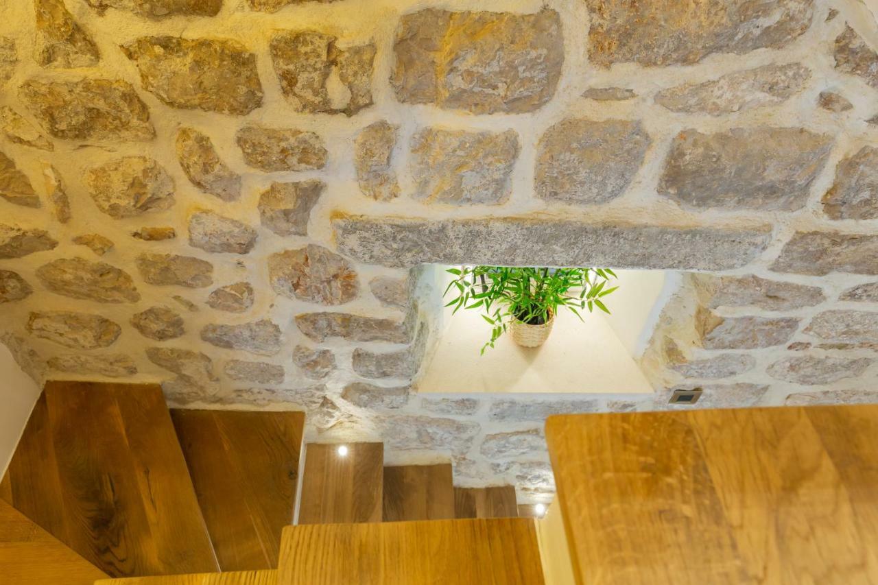 Old Town House With Floor Heating & Lush Private Garden Villa ดูบรอฟนิก ภายนอก รูปภาพ
